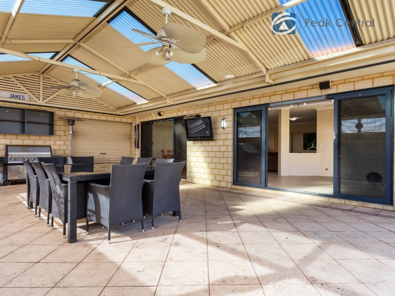 10 Aurora Drive, Atwell WA 6164