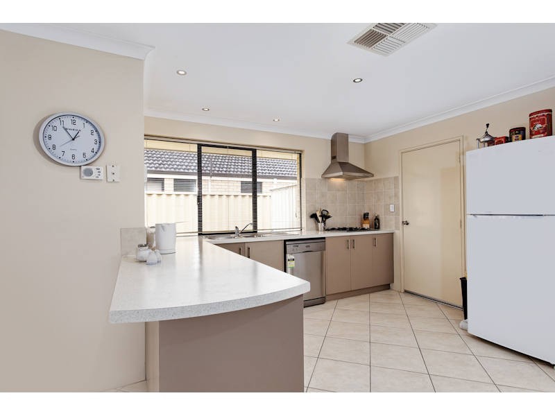 14 Jouissance Bend, Atwell WA 6164