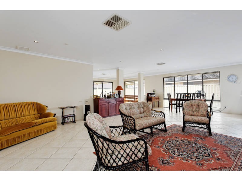 14 Jouissance Bend, Atwell WA 6164