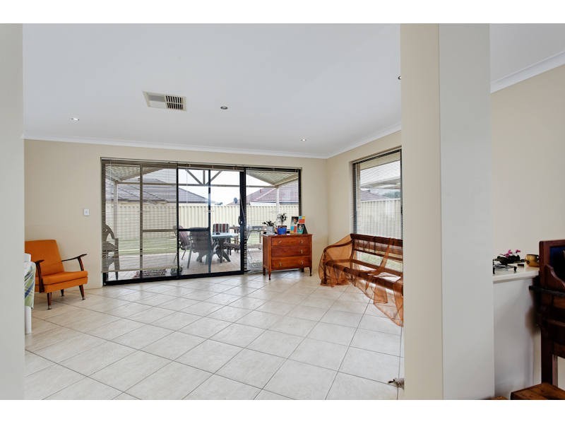 14 Jouissance Bend, Atwell WA 6164