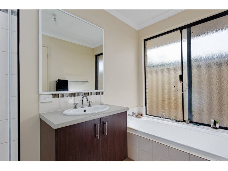 14 Jouissance Bend, Atwell WA 6164