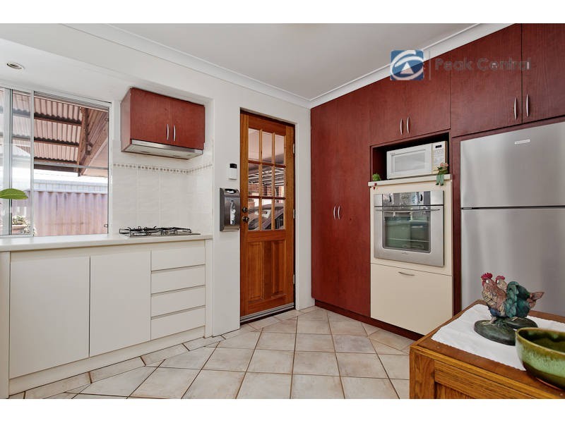 3 Jenkin Mews, Atwell WA 6164