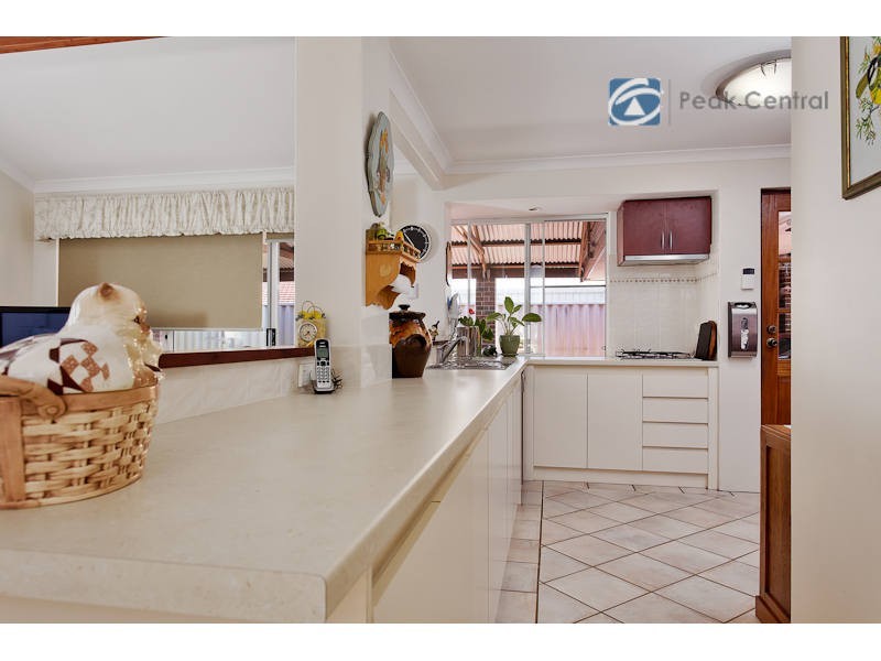 3 Jenkin Mews, Atwell WA 6164