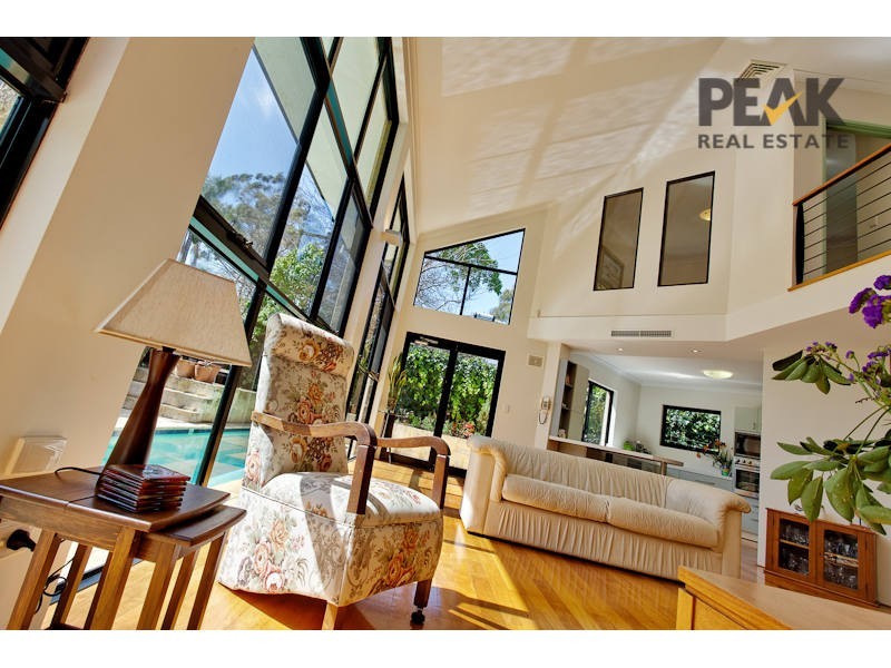 6a Nairn Road, Applecross WA 6153