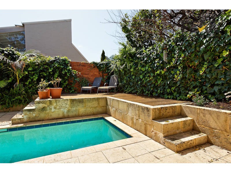 6a Nairn Road, Applecross WA 6153