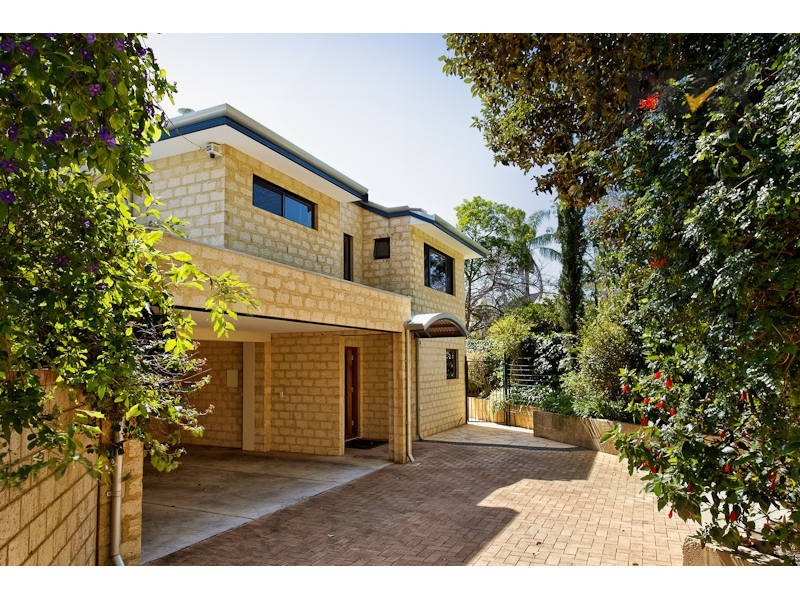 6a Nairn Road, Applecross WA 6153