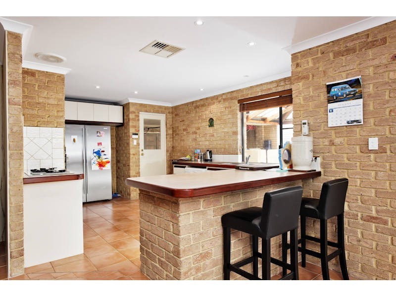 13 Oaten Retreat, Atwell WA 6164