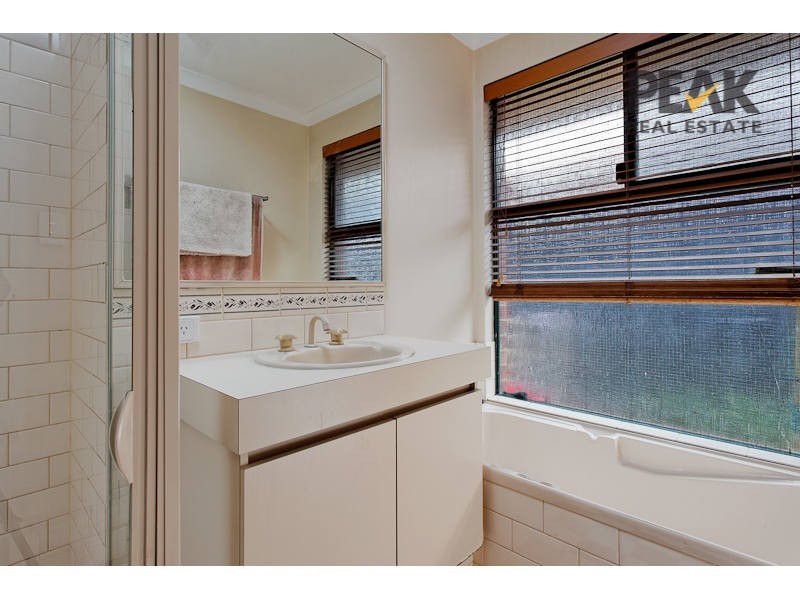 40 Sylvan Crescent, Leeming WA 6149