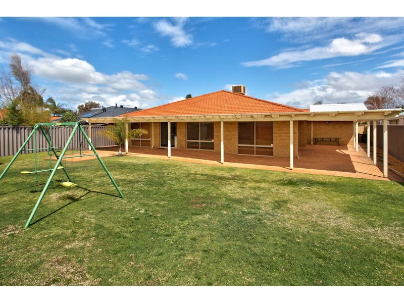 92 Lydon Blvd, Atwell WA 6164