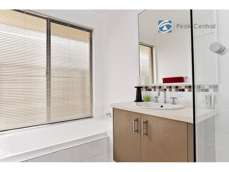 7 Giverny Gardens, Aubin Grove WA 6164