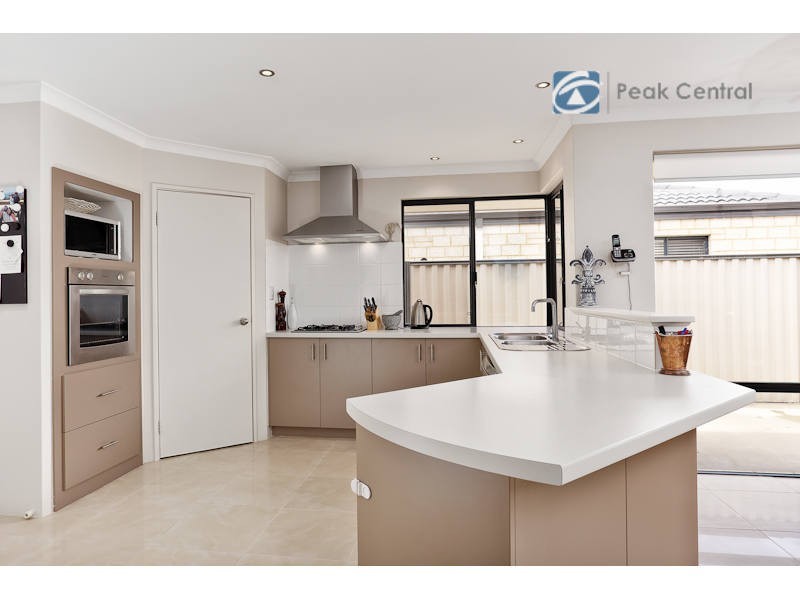 7 Giverny Gardens, Aubin Grove WA 6164