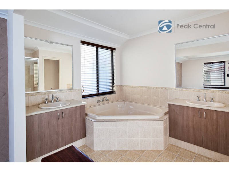 58 Freycinet Circuit, Aubin Grove WA 6164