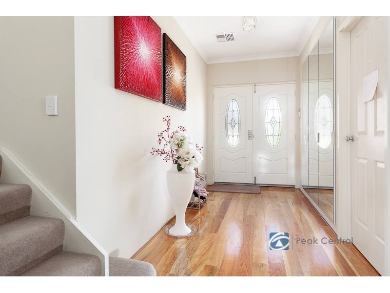 17 Blue Mountain Circuit, Aubin Grove WA 6164