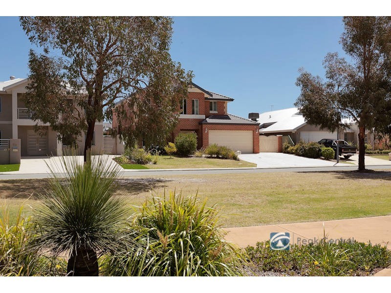 17 Blue Mountain Circuit, Aubin Grove WA 6164