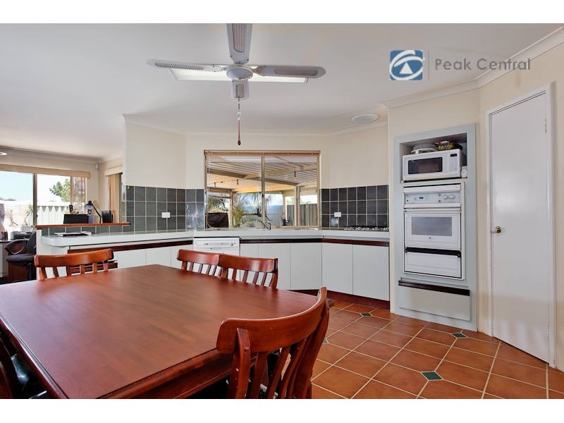 4 Letizia Court, Yangebup WA 6164