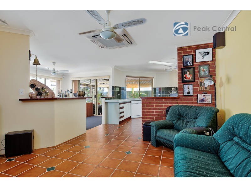 4 Letizia Court, Yangebup WA 6164