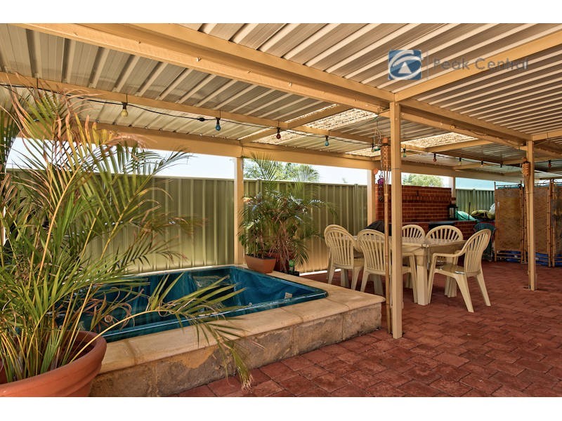 4 Letizia Court, Yangebup WA 6164