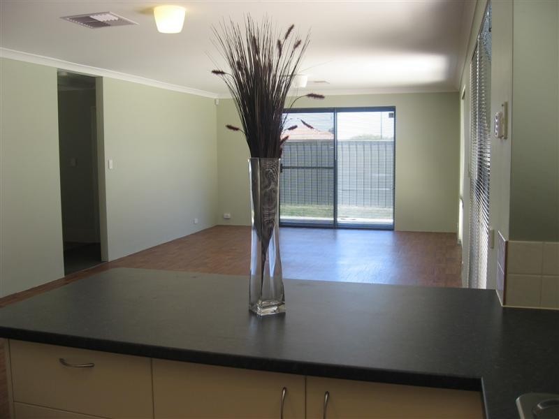 34 Seville Way, Aubin Grove WA 6164