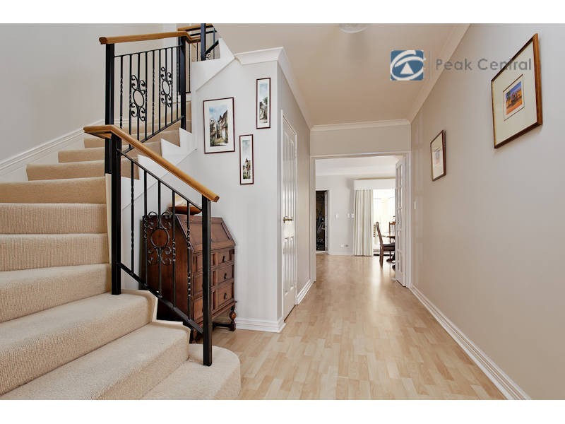 6b Sicklemore Street, Booragoon WA 6154