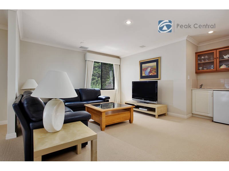 6b Sicklemore Street, Booragoon WA 6154
