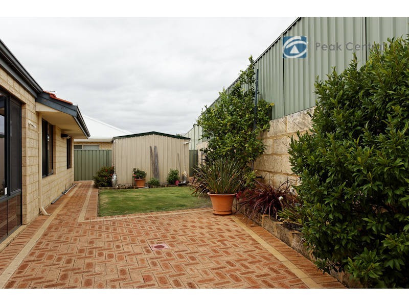 11 Conder Way, Southern River WA 6110