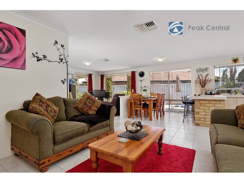 10 Folland Parade, Atwell WA 6164