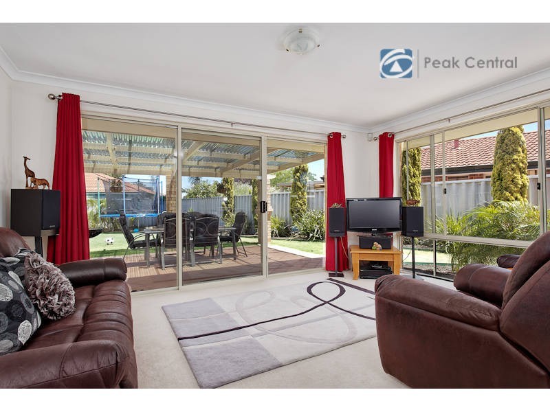 10 Folland Parade, Atwell WA 6164