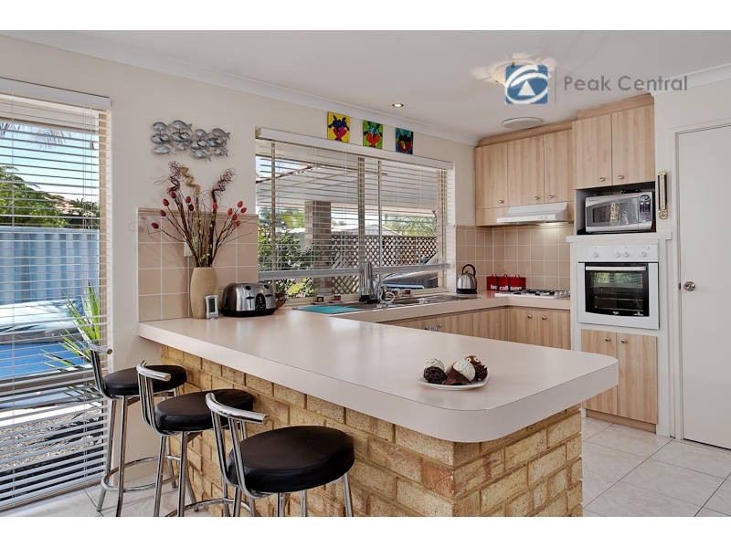 10 Folland Parade, Atwell WA 6164