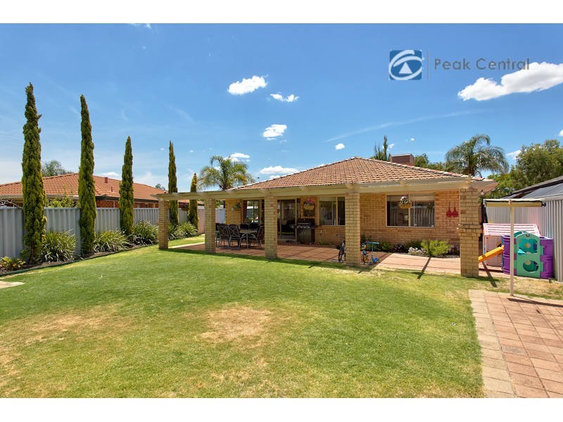 10 Folland Parade, Atwell WA 6164