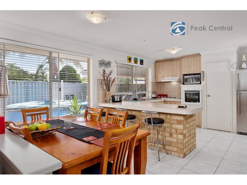 10 Folland Parade, Atwell WA 6164