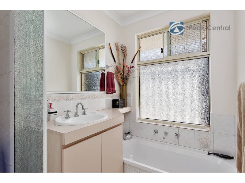 10 Folland Parade, Atwell WA 6164