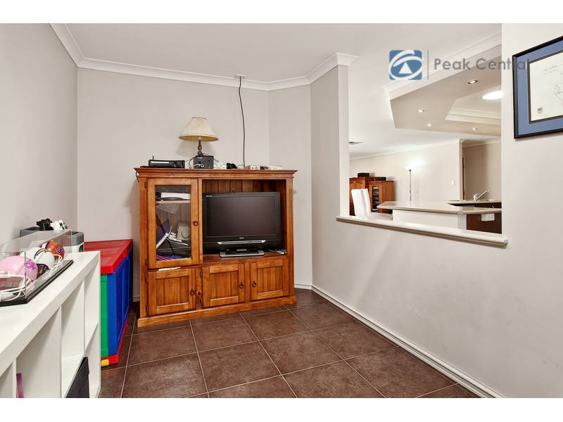 8 Tranquil Gardens, Atwell WA 6164