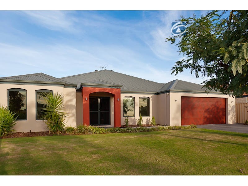 8 Tranquil Gardens, Atwell WA 6164
