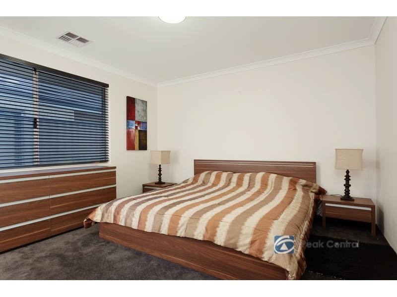 6 Wisely Court, Aubin Grove WA 6164