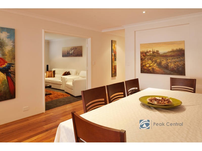 6 Wisely Court, Aubin Grove WA 6164