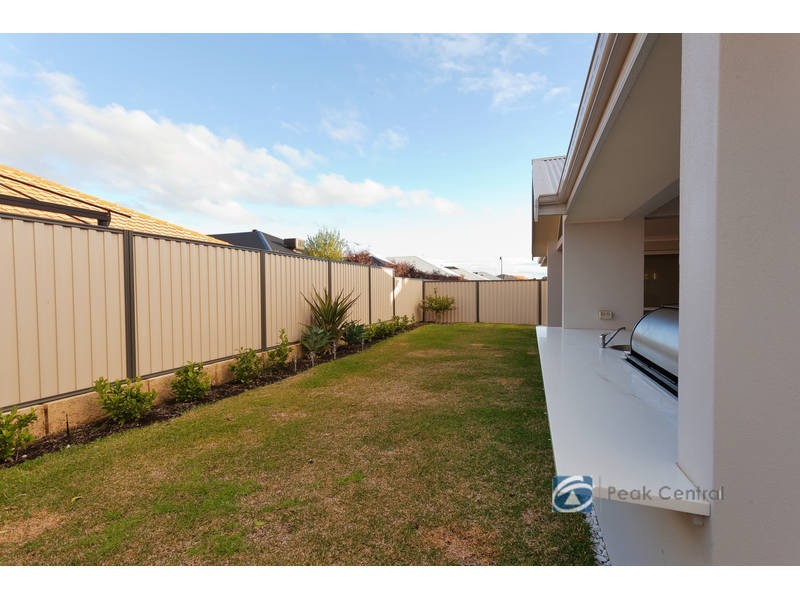 6 Wisely Court, Aubin Grove WA 6164