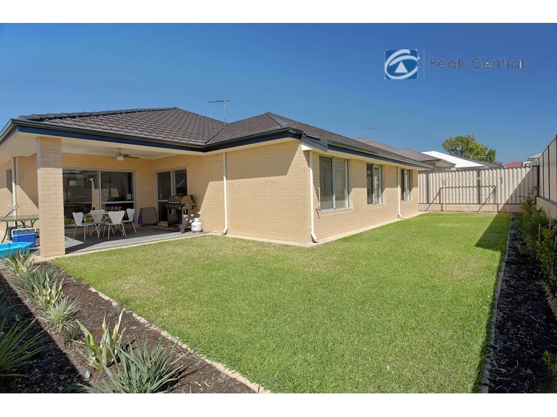 8 Descanso Loop, Aubin Grove WA 6164