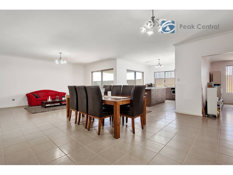 8 Descanso Loop, Aubin Grove WA 6164