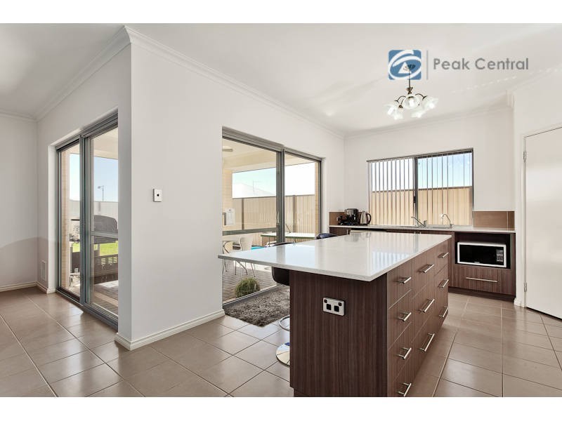 8 Descanso Loop, Aubin Grove WA 6164