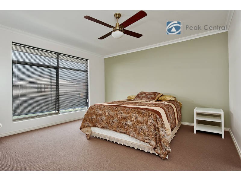 8 Descanso Loop, Aubin Grove WA 6164