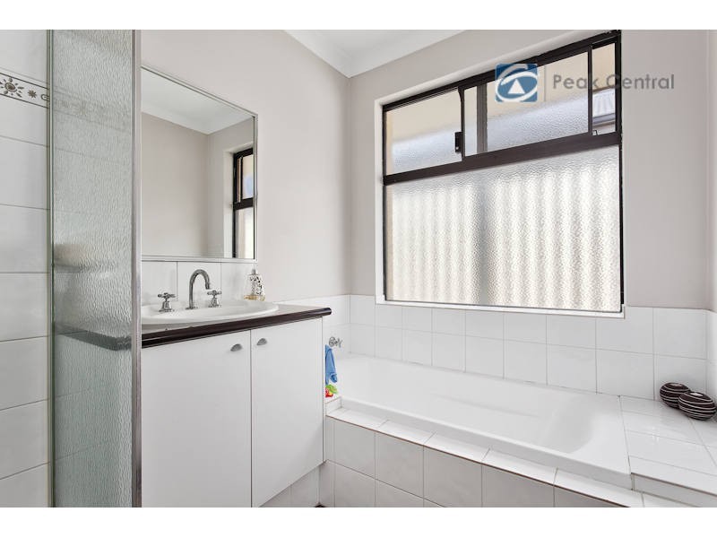 29 Kesiya Turn, Aubin Grove WA 6164