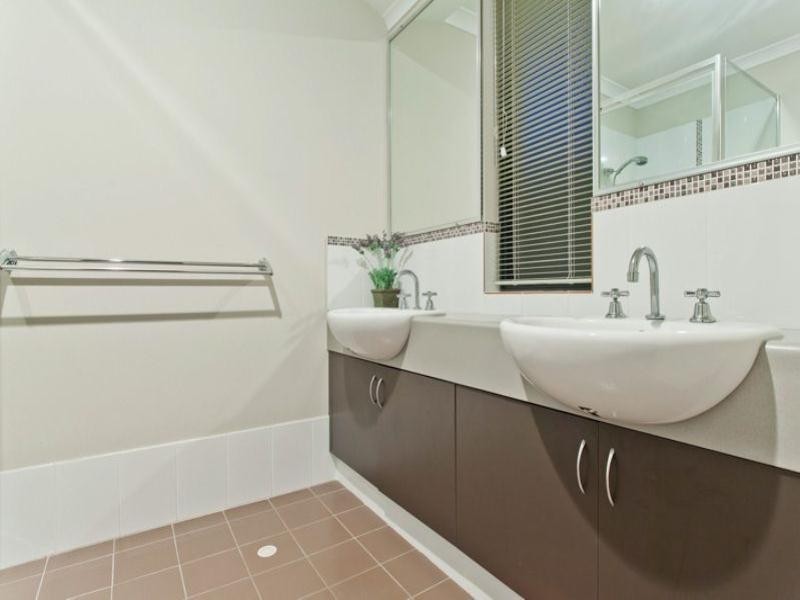 42 Blue Mountain Circuit, Aubin Grove WA 6164