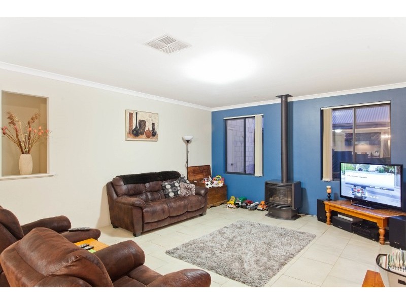 42 Blue Mountain Circuit, Aubin Grove WA 6164