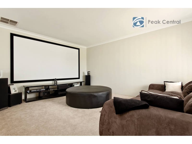 8 Giverny Gardens, Aubin Grove WA 6164
