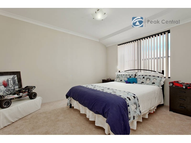 8 Giverny Gardens, Aubin Grove WA 6164