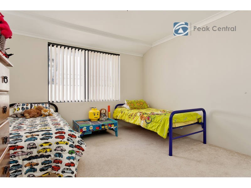 8 Giverny Gardens, Aubin Grove WA 6164