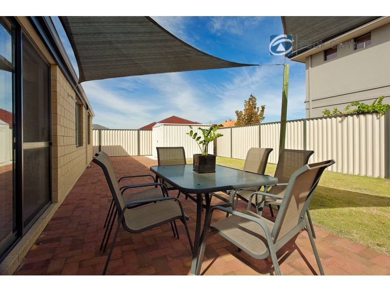 8 Giverny Gardens, Aubin Grove WA 6164