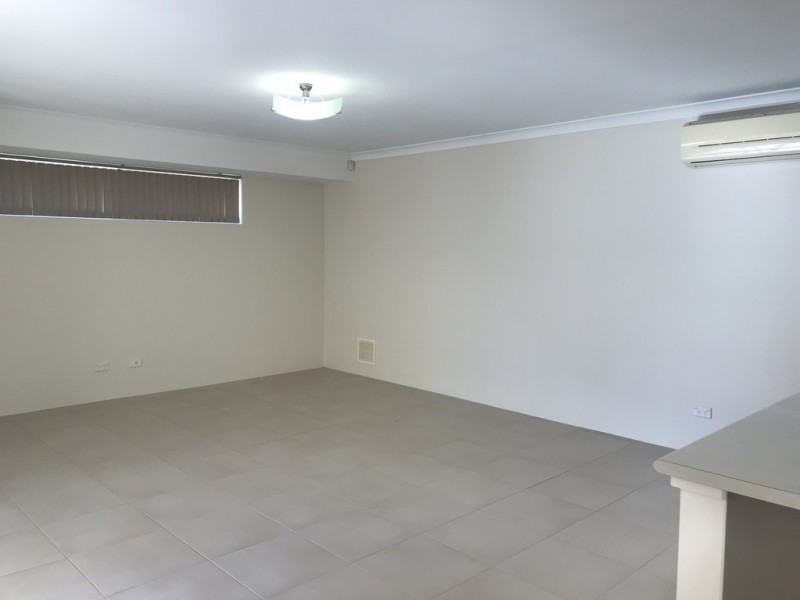 4 Sheringham Bend, Success WA 6164