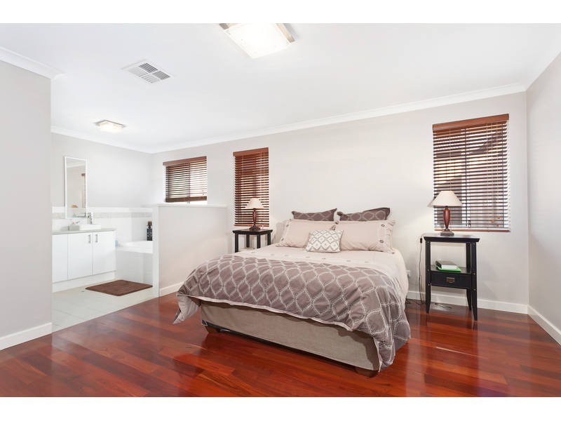 25 Armand Drive, Aubin Grove WA 6164