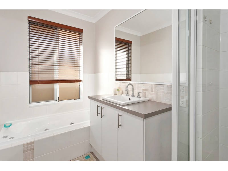 25 Armand Drive, Aubin Grove WA 6164